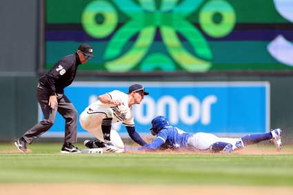Los Rangers dan de baja a un exjugador de los Kansas City Royals con cuatro años de experiencia en la MLB.