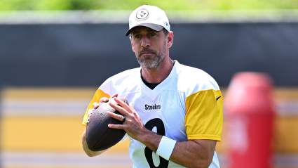 Un analista de ESPN califica a Aaron Rodgers como un "titular por debajo del promedio" tras el regreso de los Steelers.