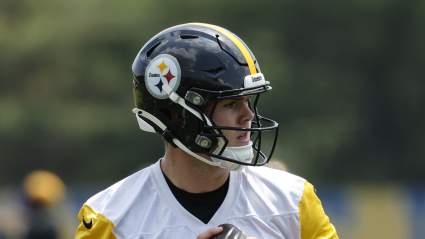 El entrenador de mariscales de campo de los Steelers envía un mensaje contundente sobre la competencia entre Drew Allar y Will Howard.