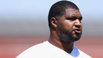 Los Ravens se reencuentran con un jugador seleccionado seis veces para el Pro Bowl para reforzar la defensa de Jesse Minter.