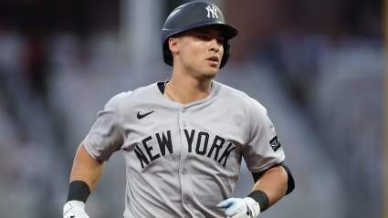 MLB World reacciona al envío de Anthony Volpe de los Yankees a las ligas menores.