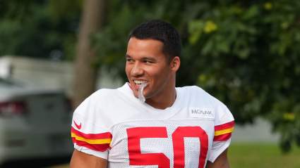 Los Steelers reciben a un ex linebacker de Pitt y Chiefs para una prueba en el minicampamento de novatos.