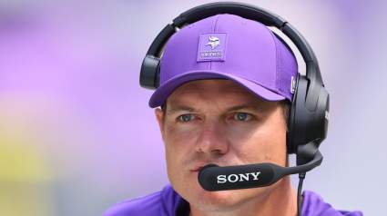 El destino del entrenador en jefe de los Vikings, Kevin O'Connell, podría recaer sobre los hombros del novato.