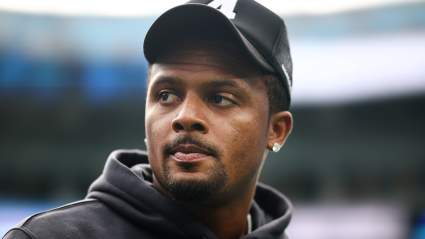 El mariscal de campo de los Browns, Deshaun Watson, recibe malas noticias sobre su futuro en Cleveland.