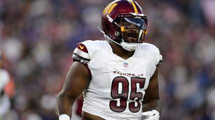 Los Bills son instados a adquirir un joven tackle defensivo de 295 libras en un movimiento sorpresivo.