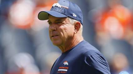 Los Broncos reciben duras críticas tras el intercambio por el jugador que marcó la diferencia en 5.000 yardas.