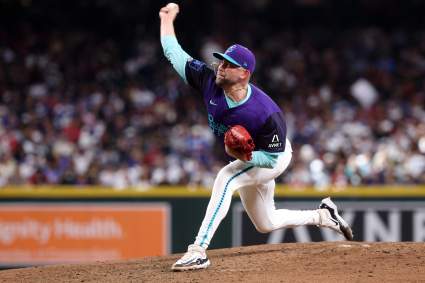Los Bravos de Atlanta despiden a un exlanzador de los Diamondbacks.