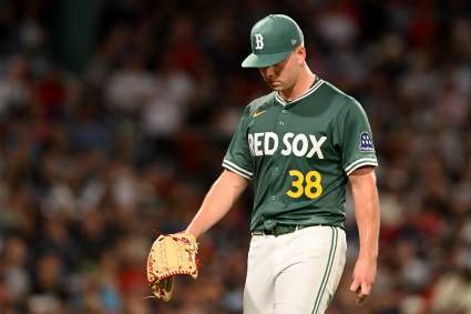 El traspaso del jugador de 24 años de los Boston Red Sox a los Brewers parece un error.