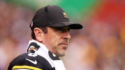 Los aficionados de los Steelers reaccionan a los informes contradictorios sobre la última actualización de Aaron Rodgers.