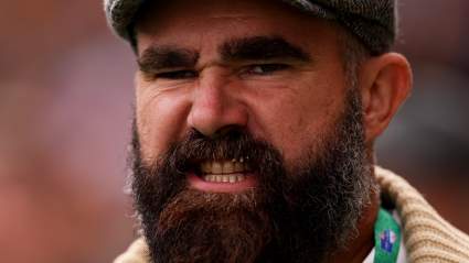 El exjugador estrella de los Eagles, Jason Kelce, advierte a la NFL sobre el calendario de 2026.
