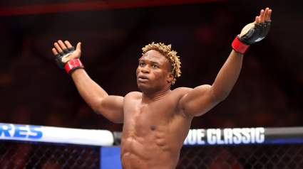 Hay grandes expectativas puestas en Ateba Gautier en UFC 328 en Newark.
