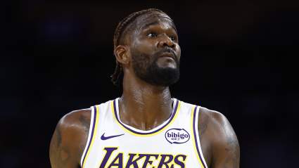 Se prevé que los Lakers se desprendan del "desastre" pívot.