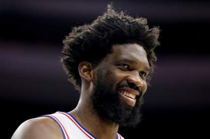 Los 76ers revelan novedades sobre la lesión de Joel Embiid para el primer partido contra los Knicks.