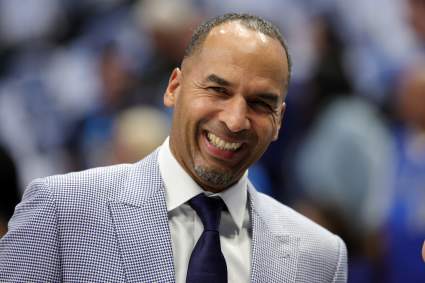 Un exanalista de ESPN es nombrado reemplazo de Nico Harrison como gerente general de los Mavericks.
