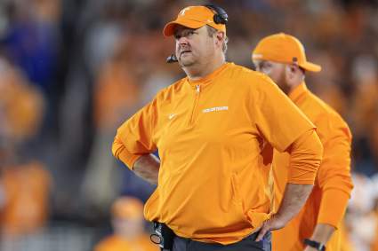 Los Tennessee Vols pierden terreno frente a su rival de la SEC por el legendario apoyador Kenneth Simon.