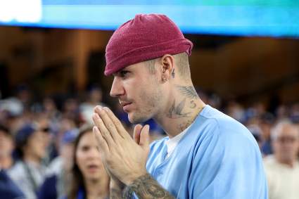 Justin Bieber se reencuentra con una exbailarina diez años después, cerrando así el círculo.