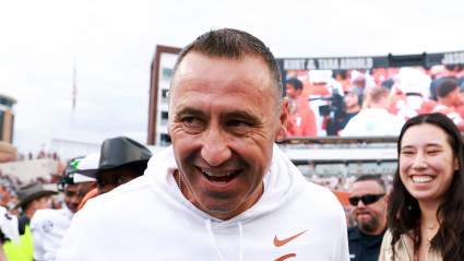 Steve Sarkisian, de los Texas Longhorns, revela de qué entrenadores de la NFL aprende.