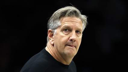 El entrenador de los Timberwolves, Chris Finch, explica lo sucedido en el altercado con el árbitro de la NBA: "Poco profesional".