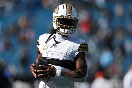 Kamara, de los New Orleans Saints, da a conocer su postura sobre Etienne.