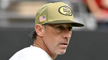Los 49ers despiden a un linebacker tras fichar a un novato no drafteado de Arkansas que pesa 201 libras.