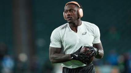 Los Patriots reciben una advertencia de "abismo" sobre el traspaso de AJ Brown.