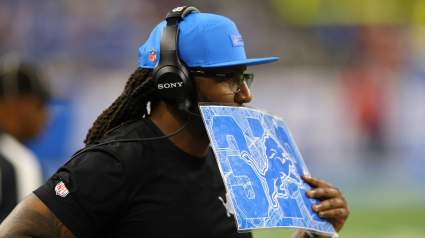 Un informante de los Detroit Lions critica al coordinador defensivo Kelvin Sheppard.