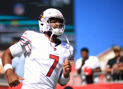 El mariscal de campo de los Cardinals, Jacoby Brissett, recibe una advertencia sobre la seguridad de su puesto en medio de su huelga.