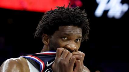 Joel Embiid ofrece información actualizada sobre su lesión tras la serie entre los 76ers y los Celtics.