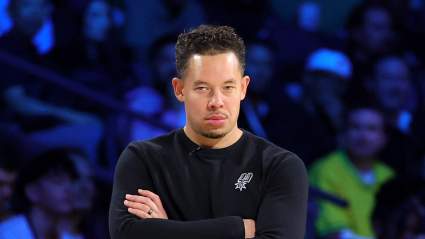 El entrenador de los Spurs, Mitch Johnson, lanza un mensaje contundente antes del primer partido contra OKC.