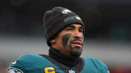 El nuevo coordinador ofensivo de los Eagles habla sobre el mariscal de campo Jalen Hurts.