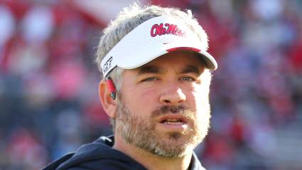 El entrenador de los Ole Miss Rebels, Pete Golding, arremete contra Lane Kiffin por sus declaraciones sobre el CFP.