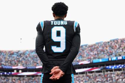Bryce Young, de los Panthers, envía un mensaje brutal a su equipo durante los entrenamientos voluntarios.