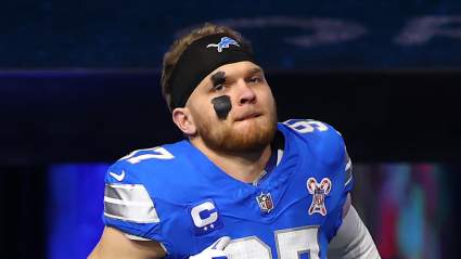 Aidan Hutchinson, de los Lions, habla sobre el novato ala defensiva en los entrenamientos de pretemporada.