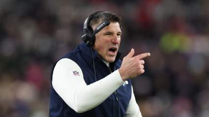 Mike Florio ofrece una teoría sobre la extraña respuesta de Mike Vrabel en la rueda de prensa.