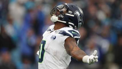 El entrenador en jefe de los Seahawks, Mike Macdonald, comparte información actualizada sobre DeMarcus Lawrence en medio de su ausencia en los entrenamientos voluntarios.