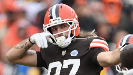 Los Browns se deshacen del veterano ala cerrada para hacerle espacio a un nuevo fichaje.