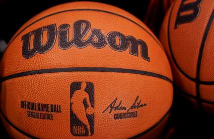 Los Timberwolves reciben noticias clave de la directiva antes del primer partido contra los Spurs.