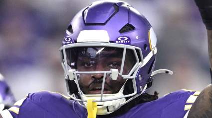 Los Vikings rescinden el contrato con el joven defensor que presionaba al mariscal de campo, Dallas Turner.