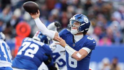 El mariscal de campo de los Giants, Jaxson Dart, recibe críticas por su temporada de novato por debajo de lo esperado.