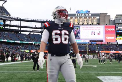 El tackle izquierdo de los Patriots, Will Campbell, es comparado con la estrella de los Cowboys que pasó a jugar de guardia.