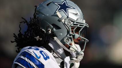 CeeDee Lamb, de los Cowboys, llama la atención con su mensaje sobre el hambre.