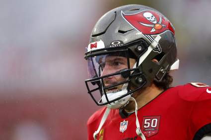 El entrenador del mariscal de campo de los Buccaneers, Baker Mayfield, expresa su preocupación por su estilo de juego.