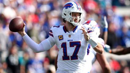 Un mariscal de campo del Salón de la Fama le da consejos a Josh Allen antes de la temporada de los Bills.