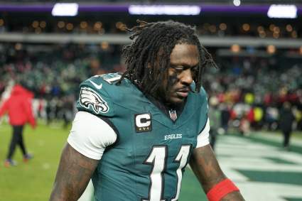Los Eagles reciben malas noticias sobre el calendario de traspasos de AJ Brown tras el inicio de los entrenamientos voluntarios.