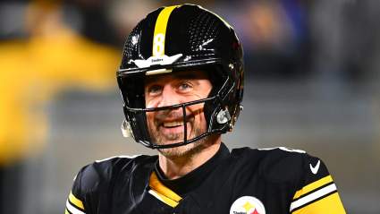 El legendario jugador de la NFL, Aaron Rodgers, hace oficial su retiro.