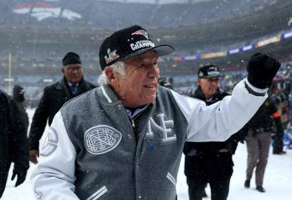 El empleado con más antigüedad de los Patriots se jubilará.