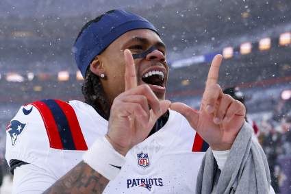 El receptor de los Patriots, DeMario Douglas, acaparó todas las miradas durante el inicio de los entrenamientos voluntarios.
