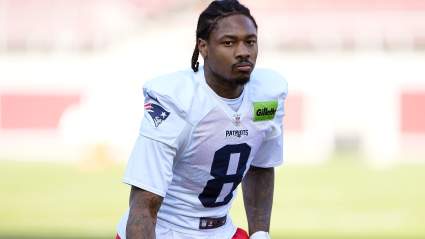VIDEO: Stefon Diggs llega al tribunal al comenzar el juicio por agresión.