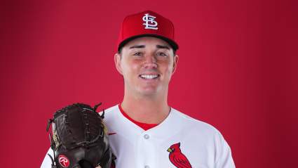 Los Cardenales ascienden a un lanzador zurdo en ascenso para su debut en la MLB contra los Rojos.