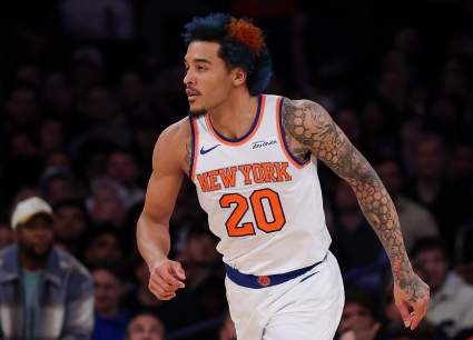 El delantero de los Knicks responde a un mensaje explícito sobre su predicción del ganador del partido Thunder-Spurs.